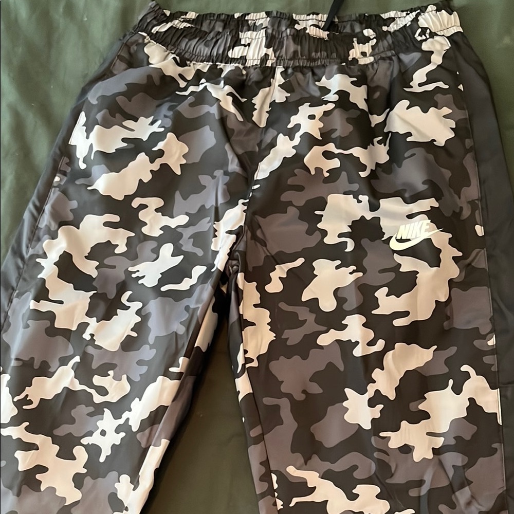 Nike Camo Joggers
